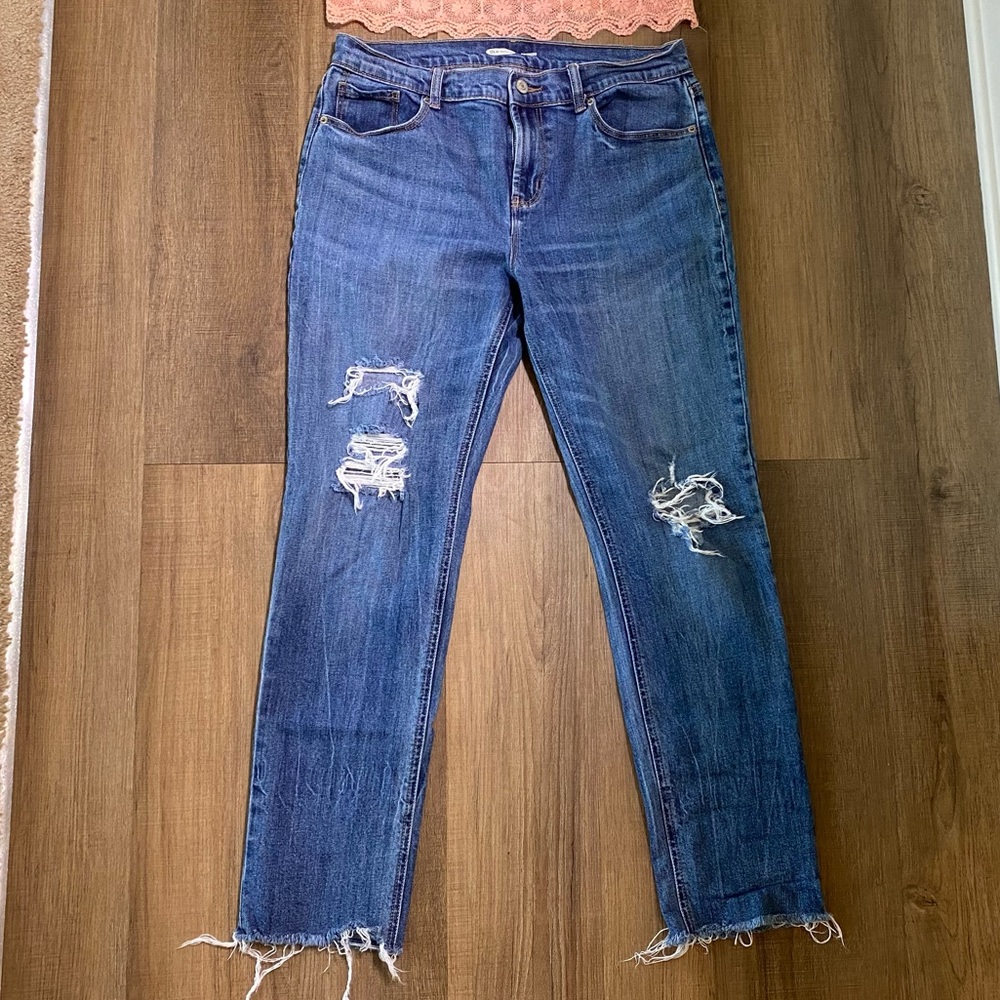 Old navy distressed boyfriend jeans, sz 8